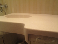 Столешница для ванной с R-керным свисом