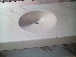 столешница для ванной из литьевого мрамора 